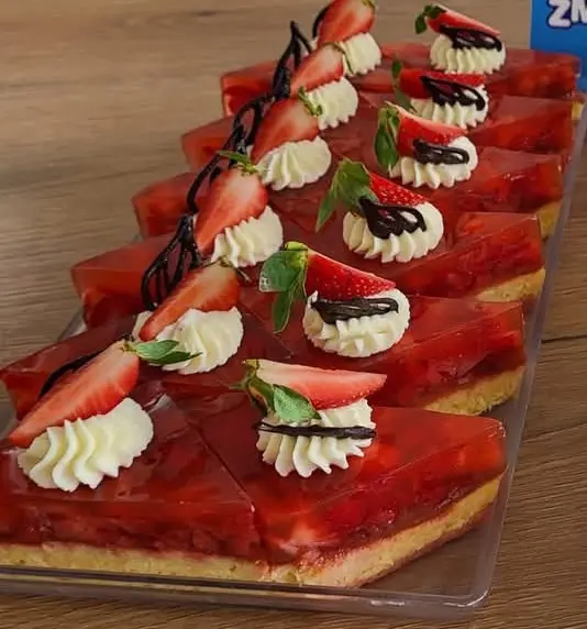 ovocný řez jahodový